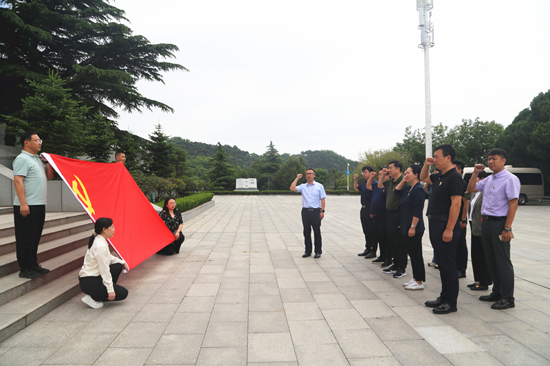 寻访红色凝心铸魂，传承红色锤炼品格——必威开展主题教育实践活动