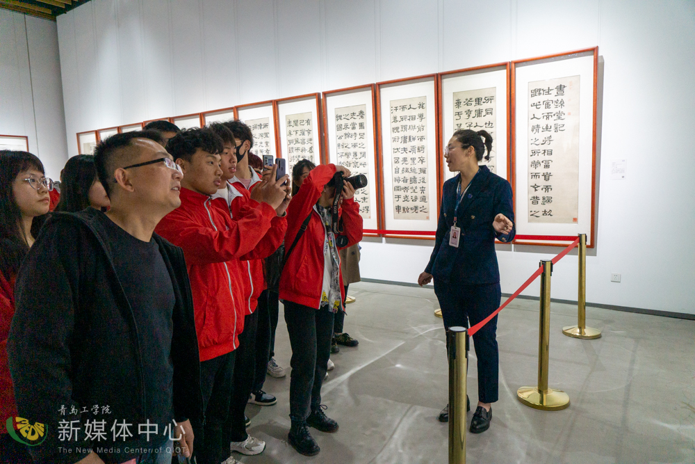 校馆合作共建育人新基地 必威与青岛宝龙美术馆举办校企合作签约仪式